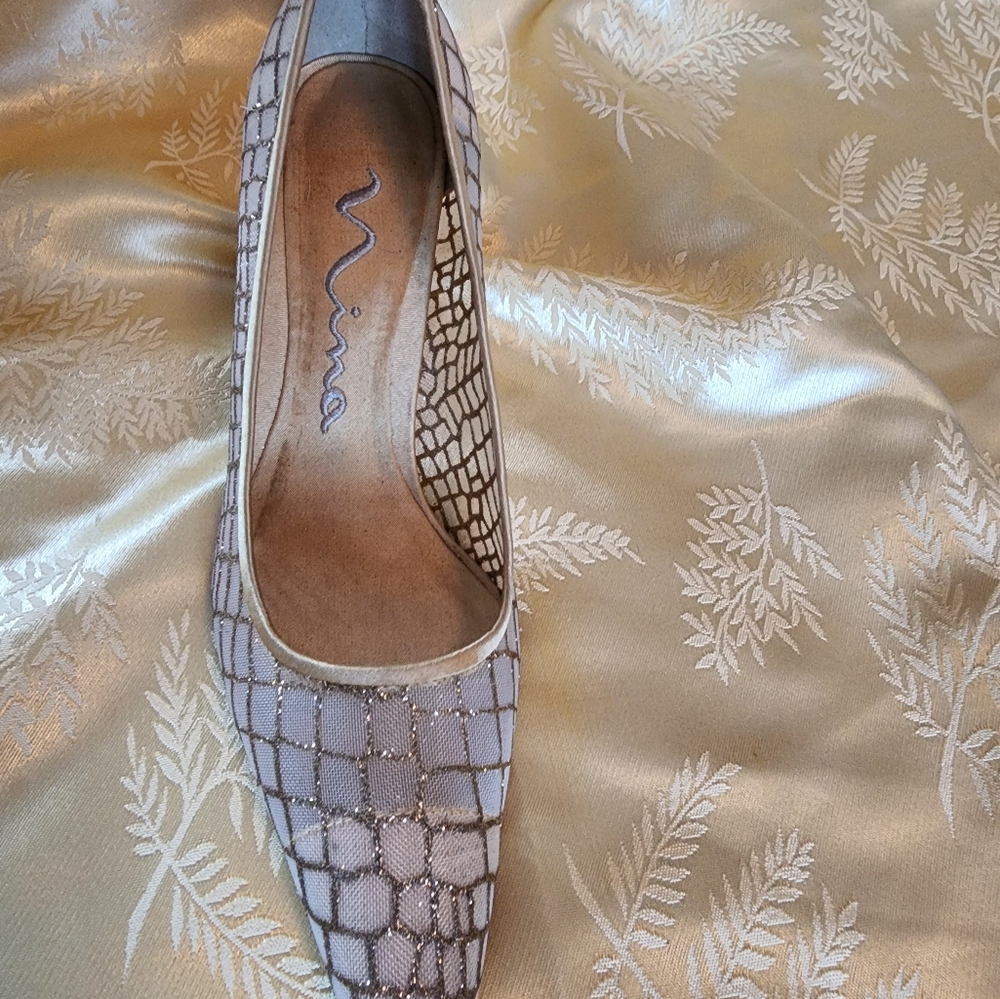 Mina shoes. Golden and sparkles